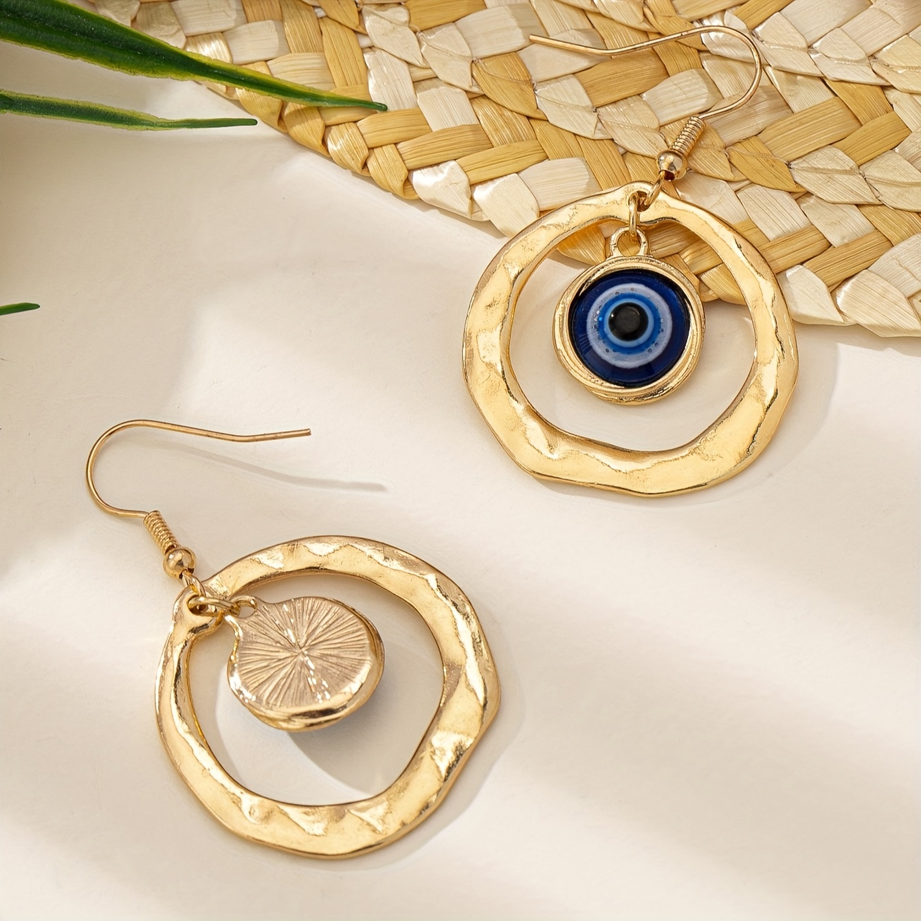 Vintage Style Dangle Earrings for Daily Wear